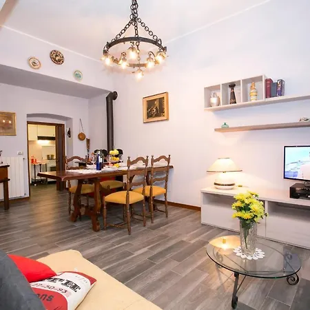 Sleeps 7 بيت للعطل